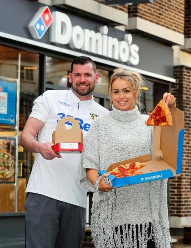 Horny Couple Caught Having Sex In Public At Dominos Yourtango 